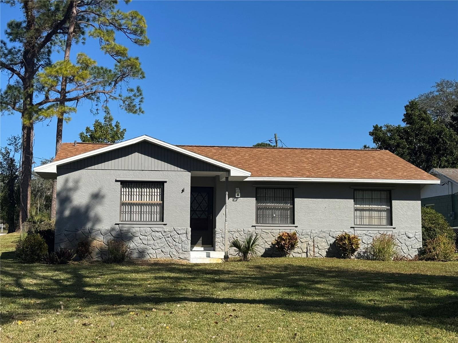 266 E CONSTANCE RD, DEBARY, FL, 32713
