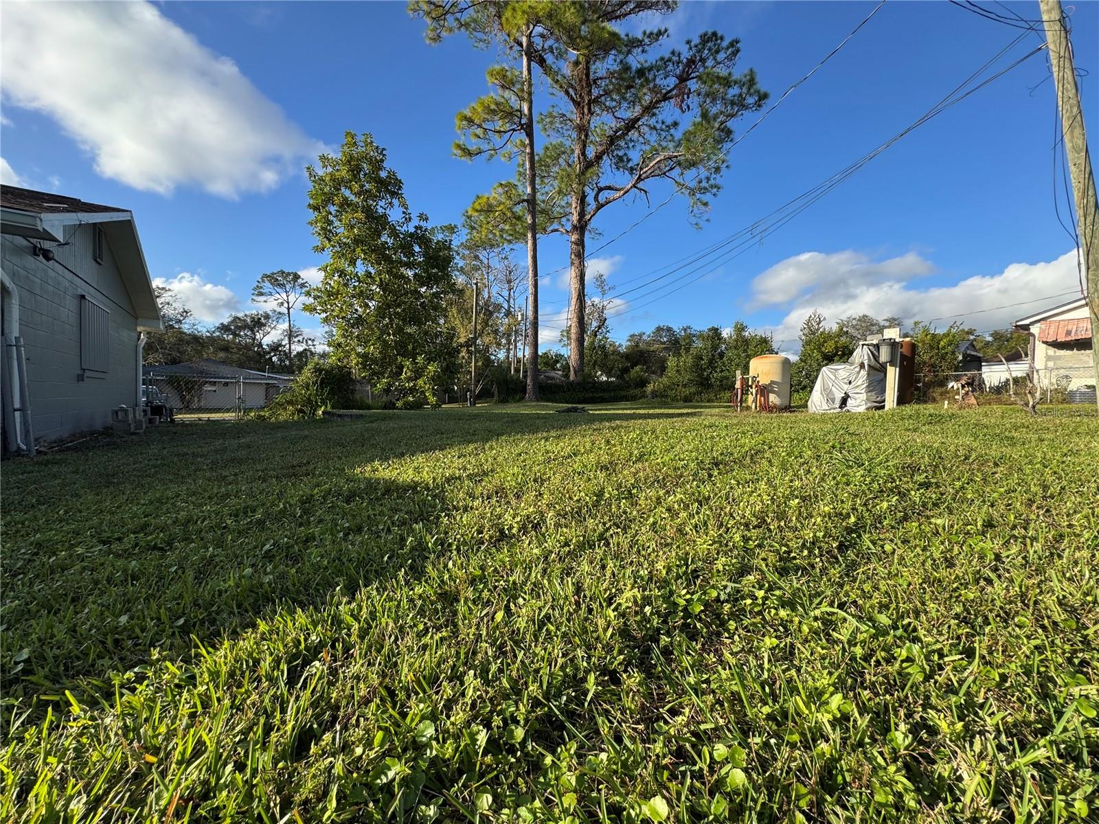 266 E CONSTANCE RD, DEBARY, FL, 32713