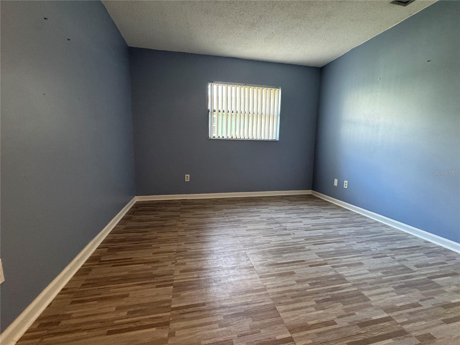 266 E CONSTANCE RD, DEBARY, FL, 32713