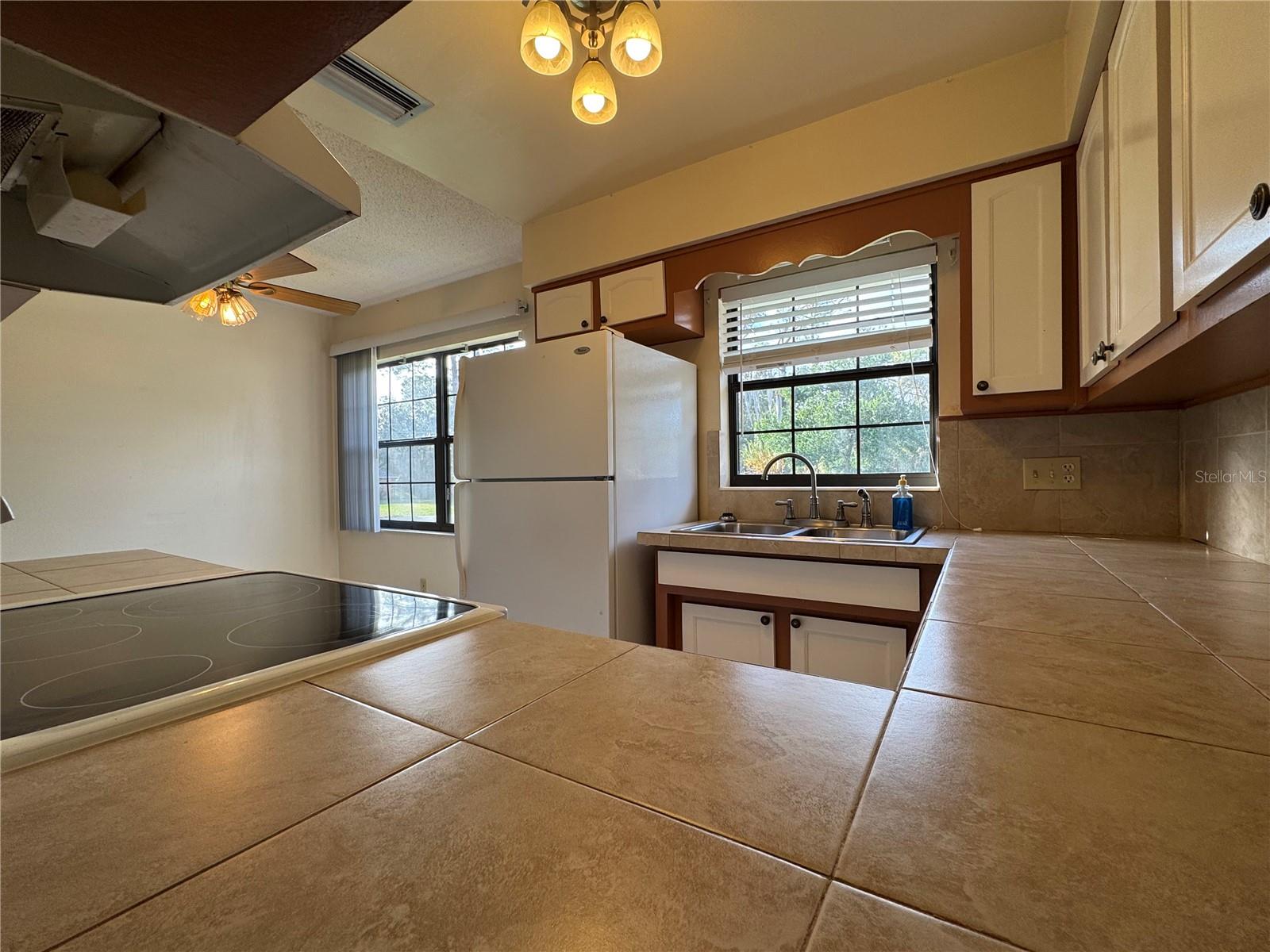 266 E CONSTANCE RD, DEBARY, FL, 32713