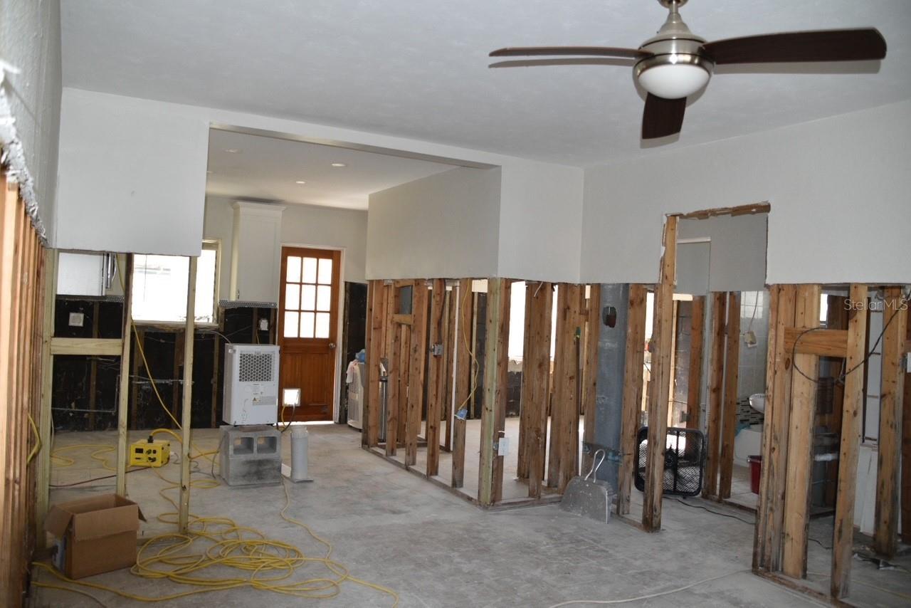 14050 MIRAMAR AVE, MADEIRA BEACH, FL, 33708