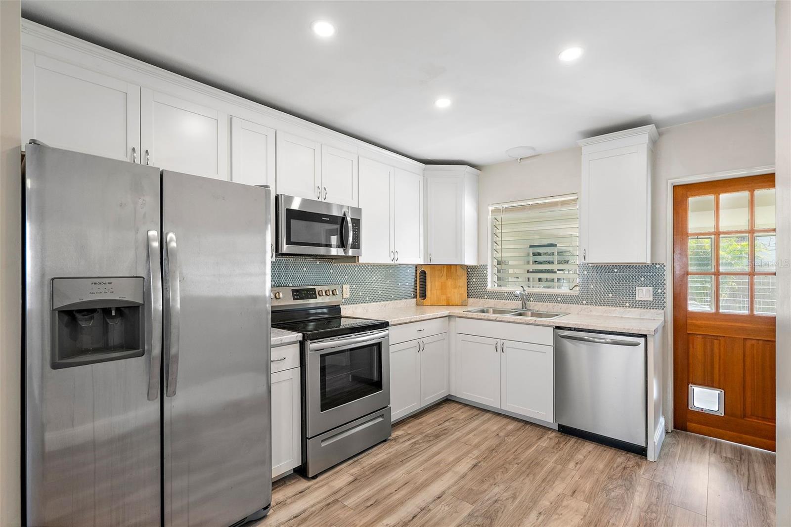 14050 MIRAMAR AVE, MADEIRA BEACH, FL, 33708