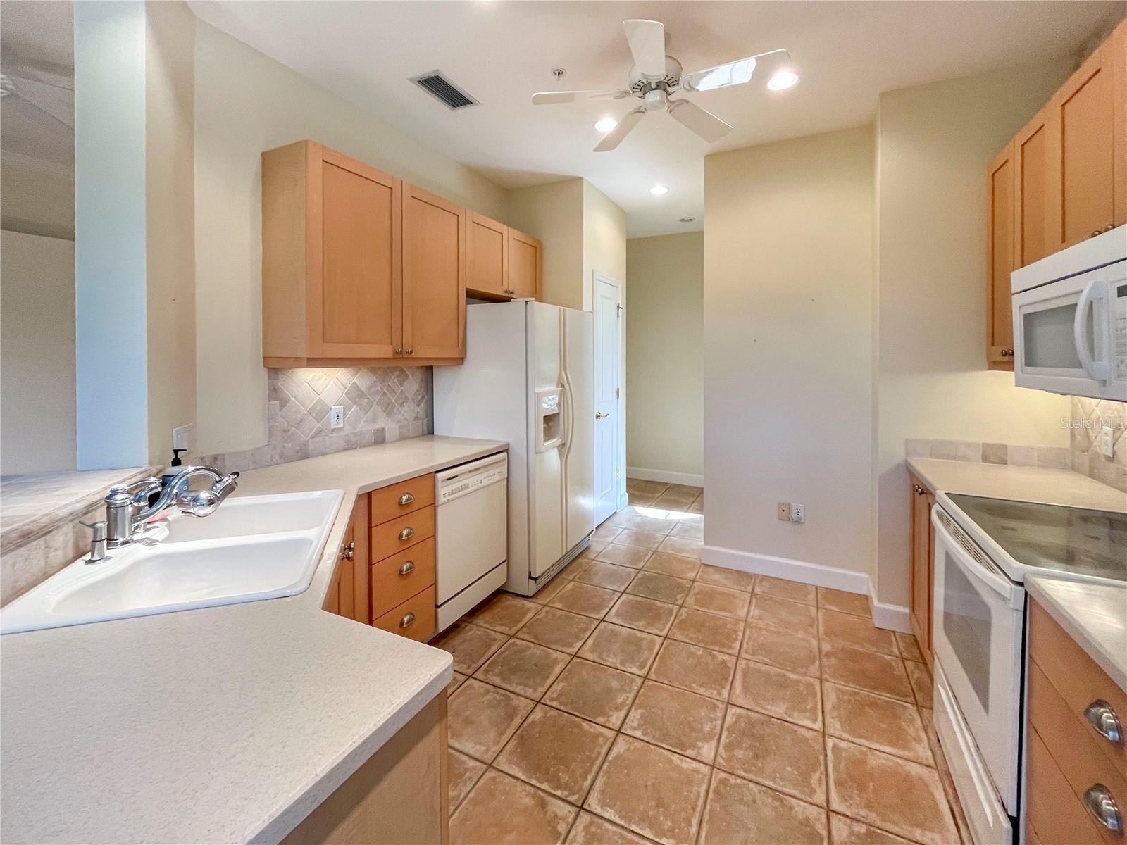 7436 BOTANICA PKWY #201, SARASOTA, FL, 34238