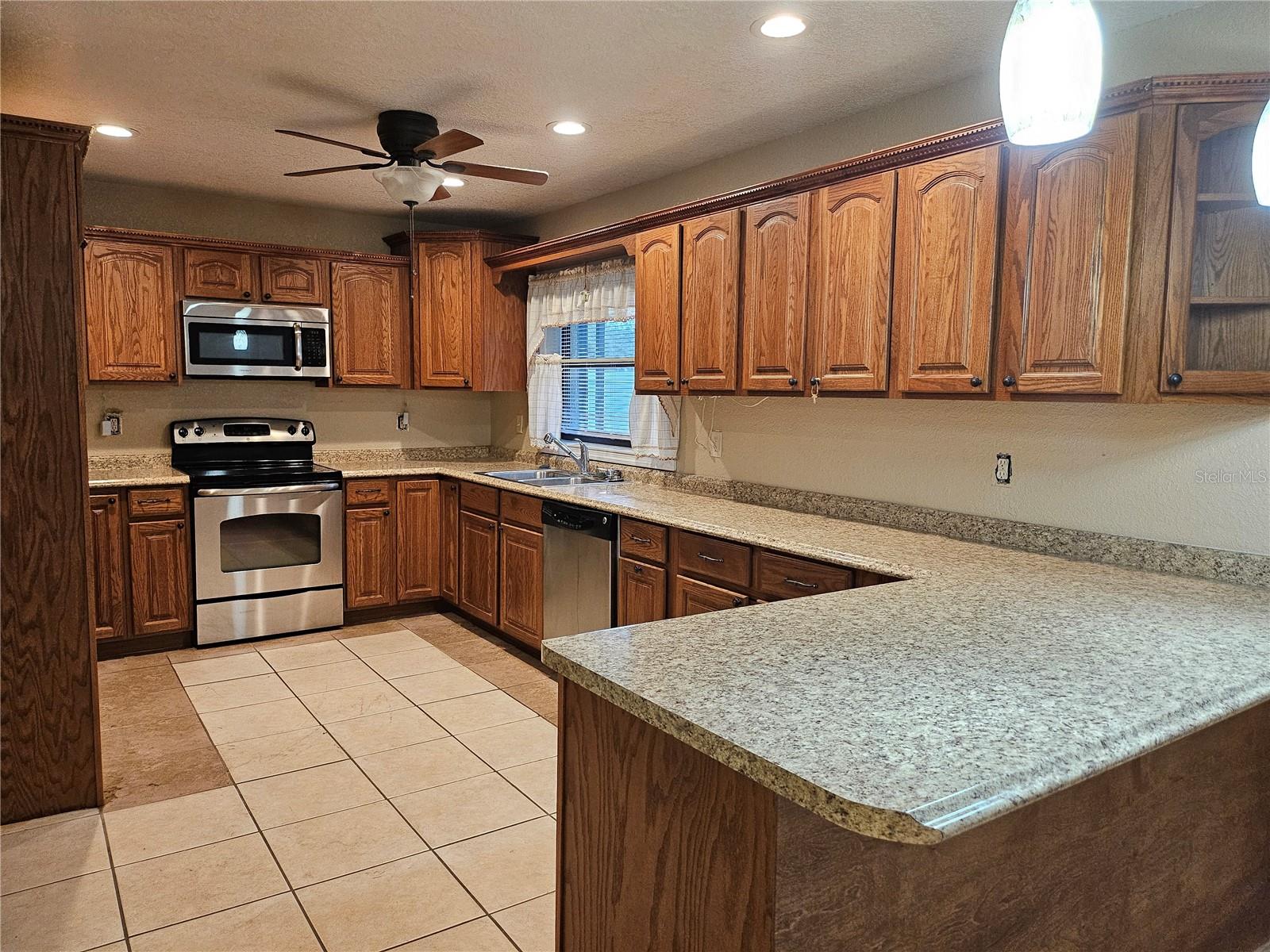 604 SANDALWOOD DR, PLANT CITY, FL, 33563