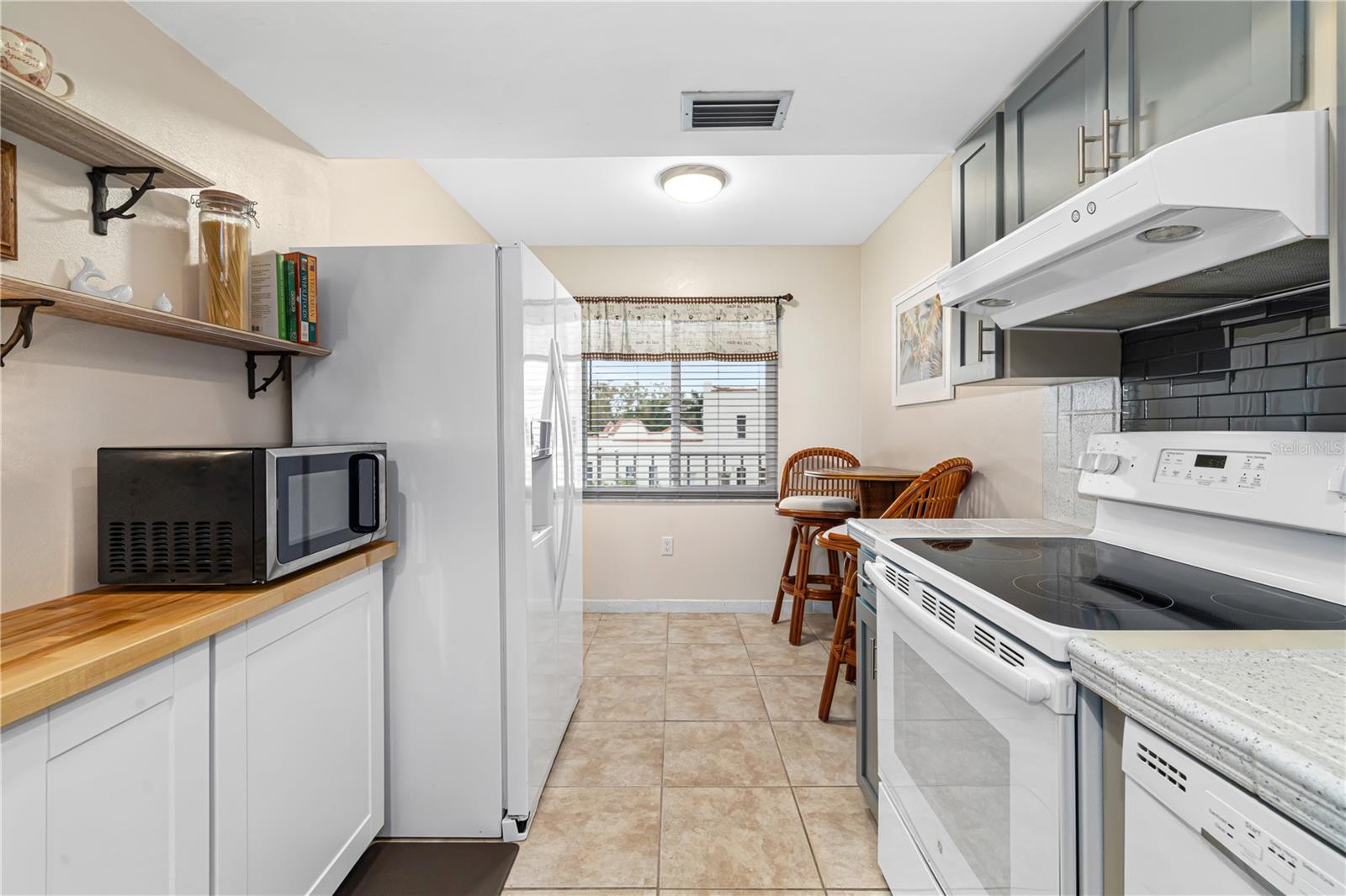 1650 1ST AVE W #302B, BRADENTON, FL, 34205