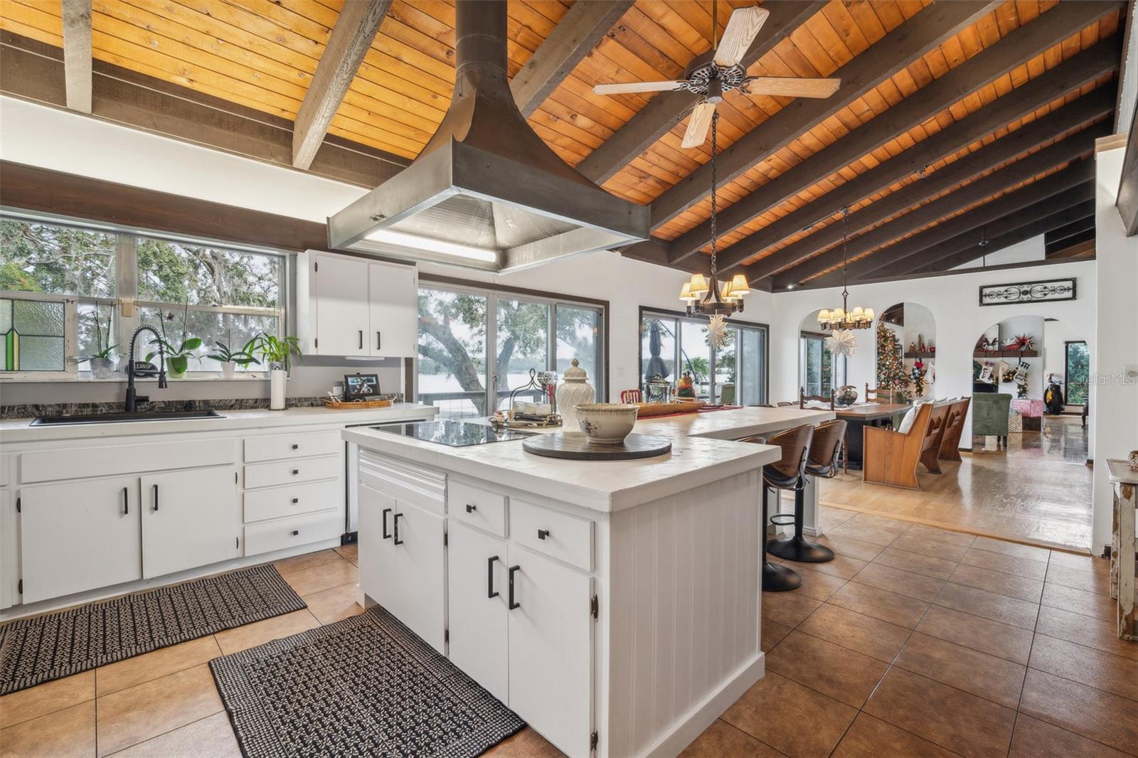 1212 LAKE POINT DR, LAKELAND, FL, 33813