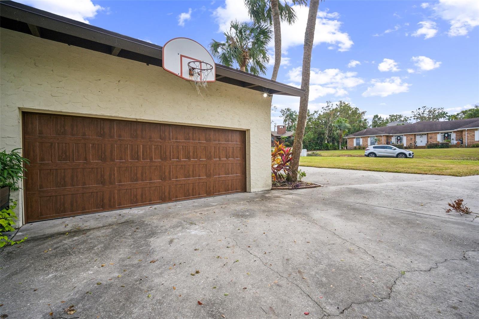 1212 LAKE POINT DR, LAKELAND, FL, 33813