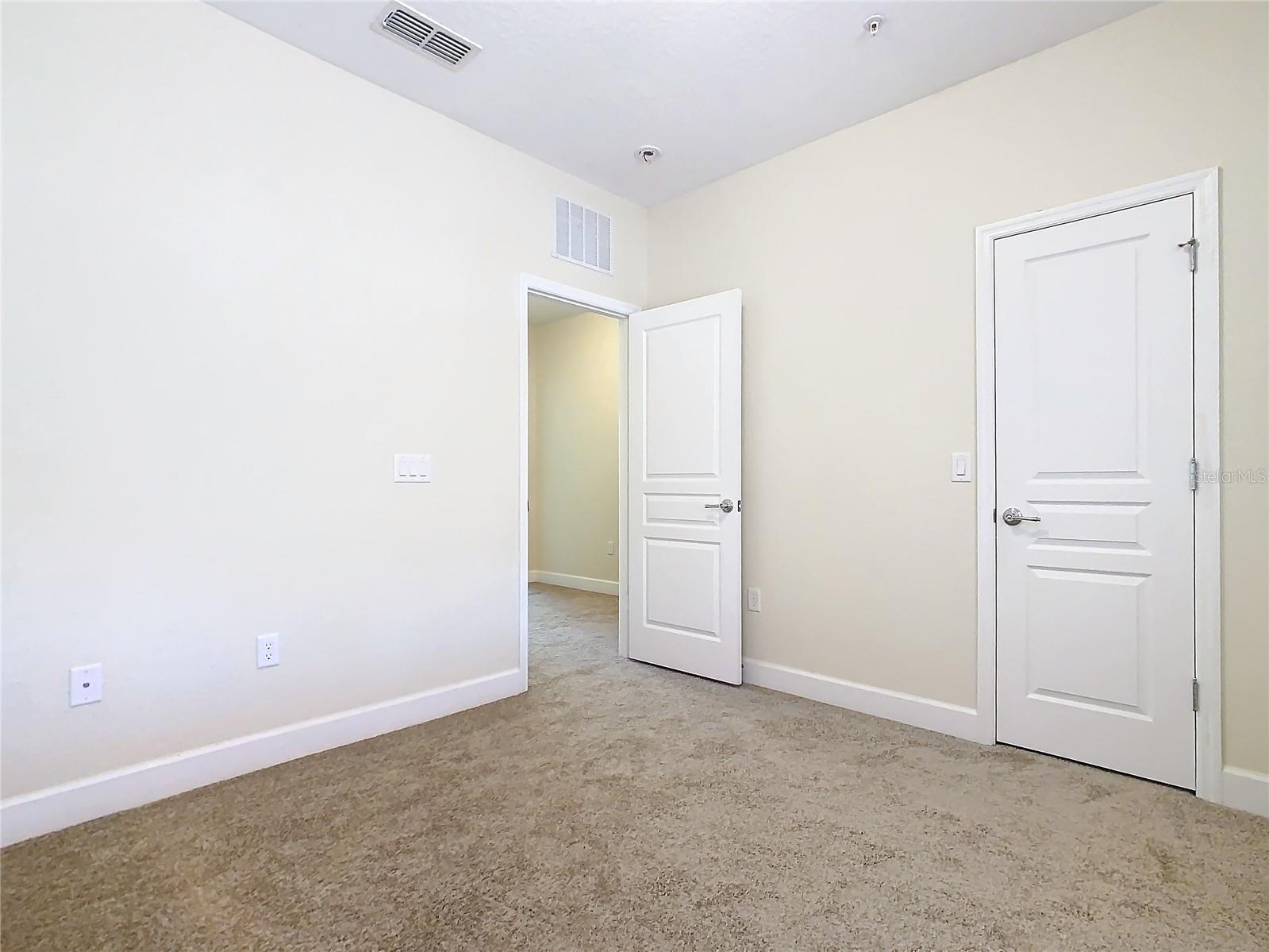 1300 GILFORD POINT LN #1300, DAVENPORT, FL, 33896