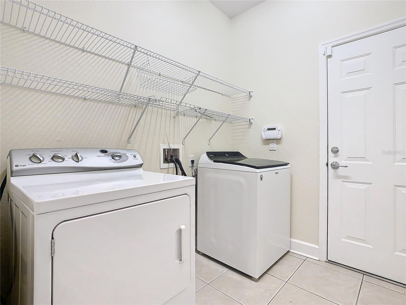 1300 GILFORD POINT LN #1300, DAVENPORT, FL, 33896