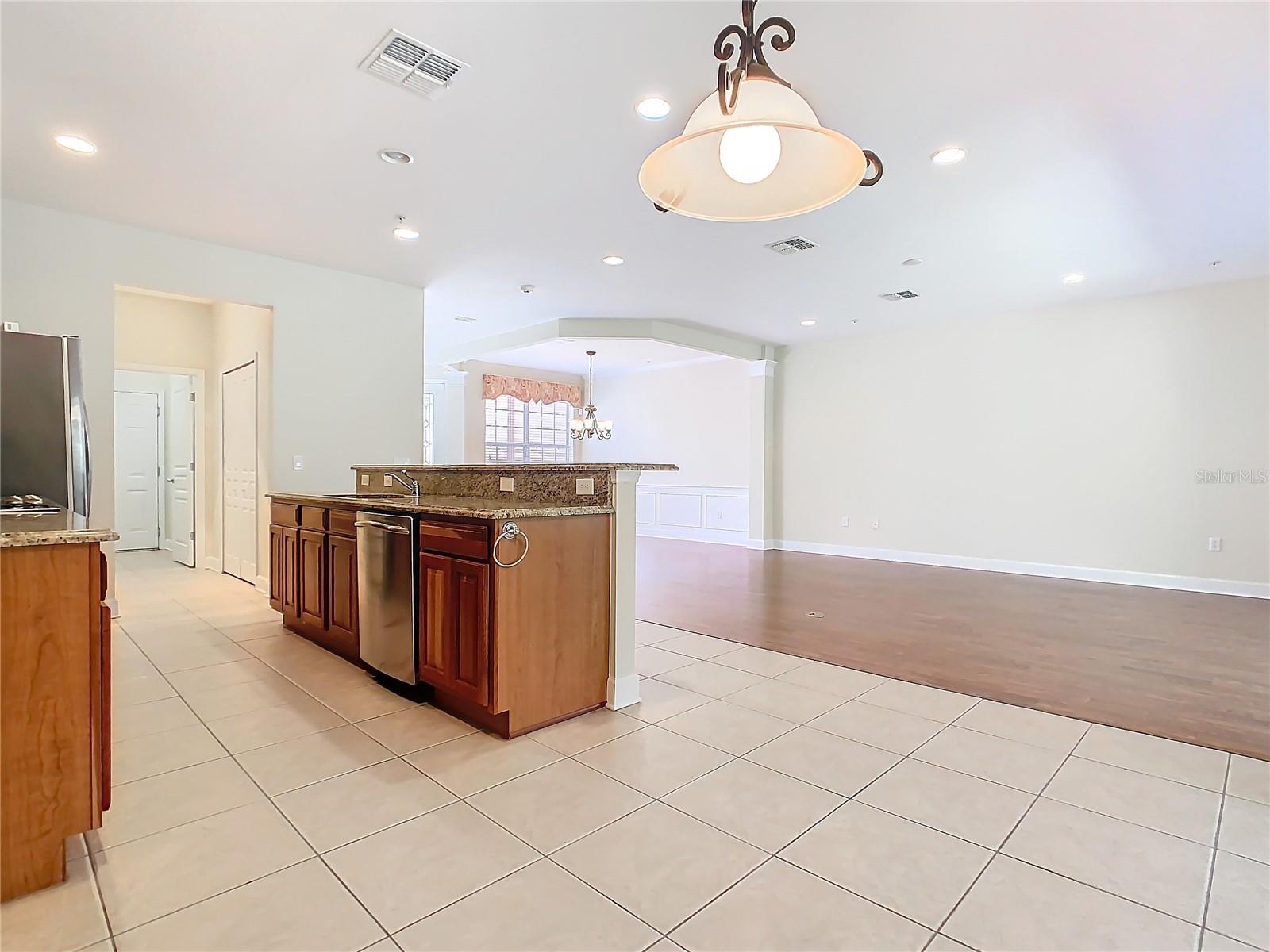 1300 GILFORD POINT LN #1300, DAVENPORT, FL, 33896