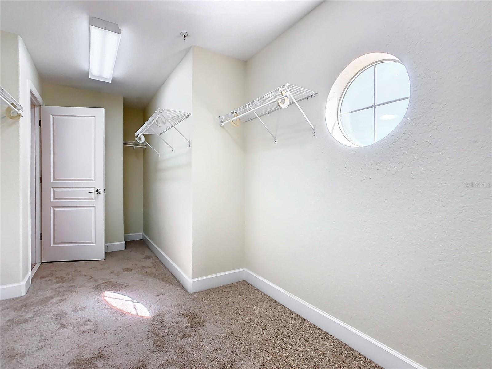 1300 GILFORD POINT LN #1300, DAVENPORT, FL, 33896