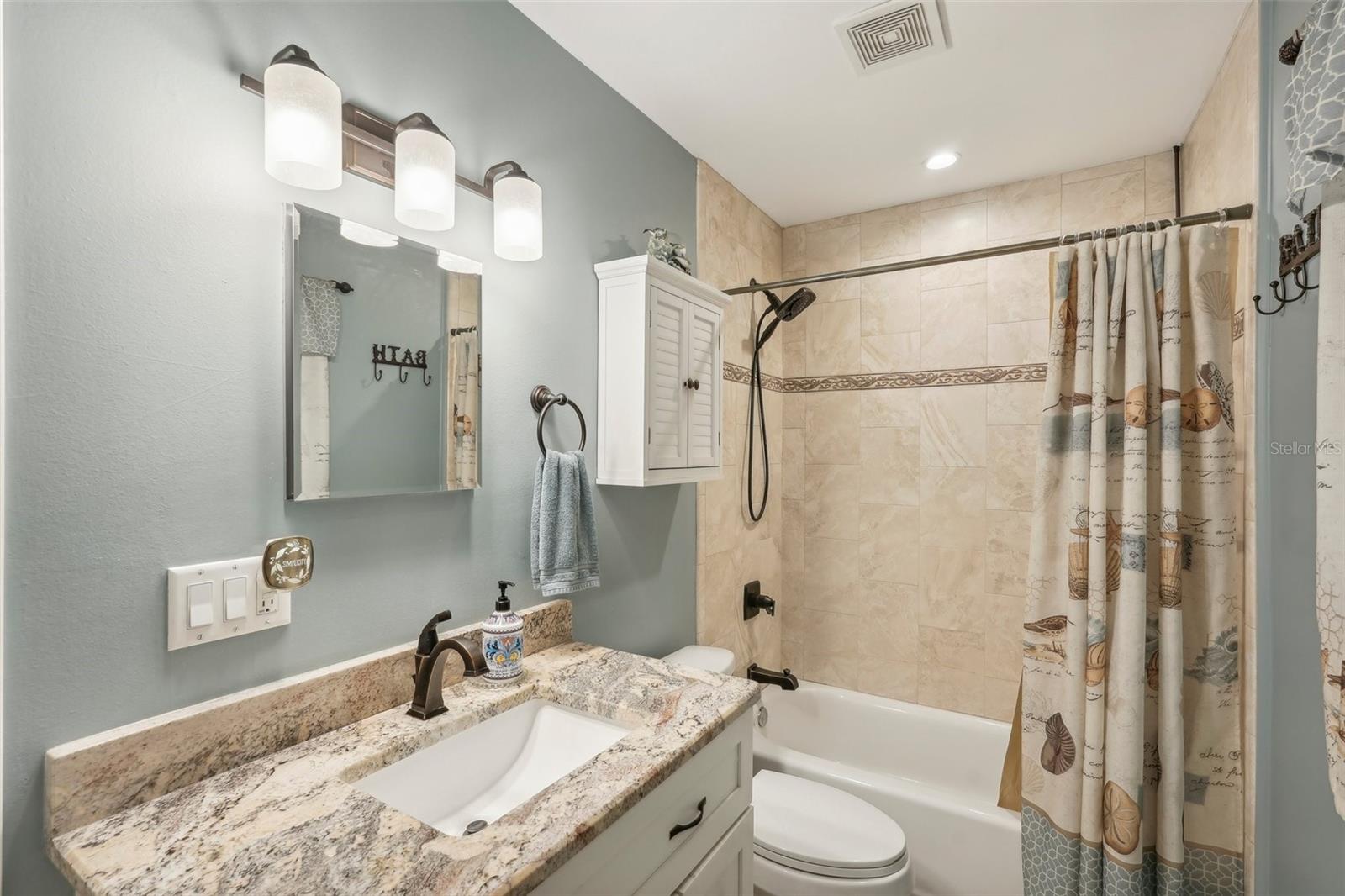 832 PINELAND AVE, VENICE, FL, 34285