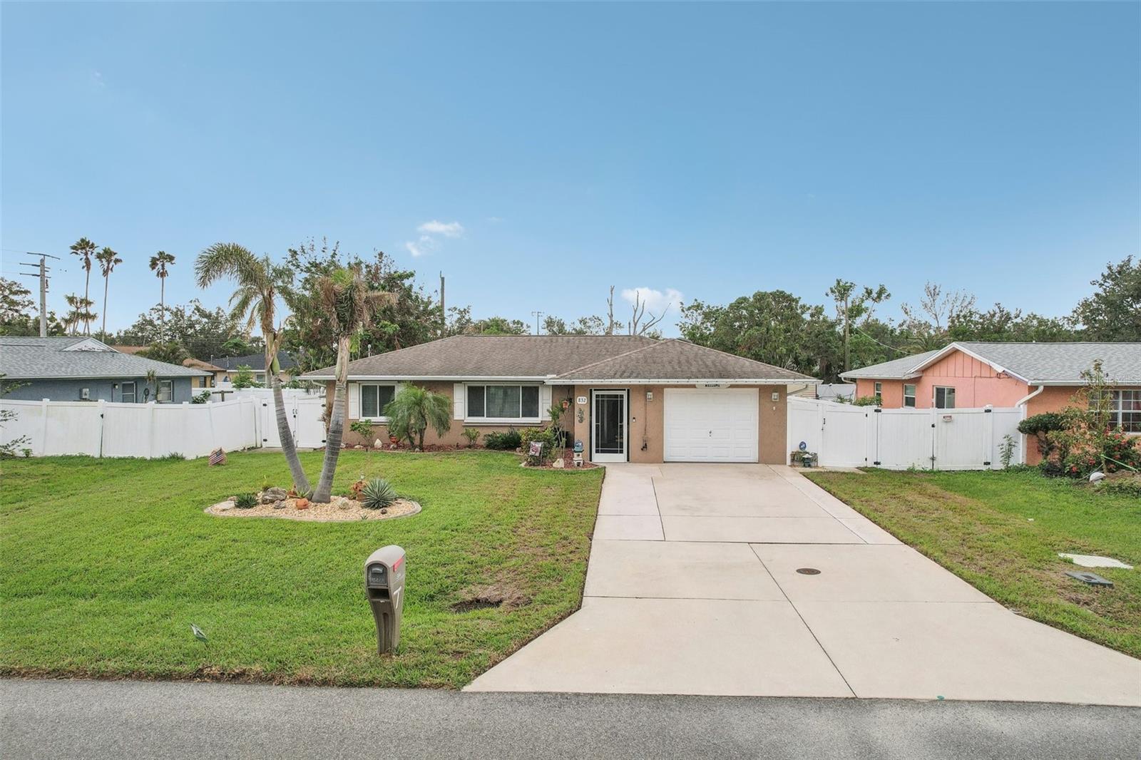 832 PINELAND AVE, VENICE, FL, 34285