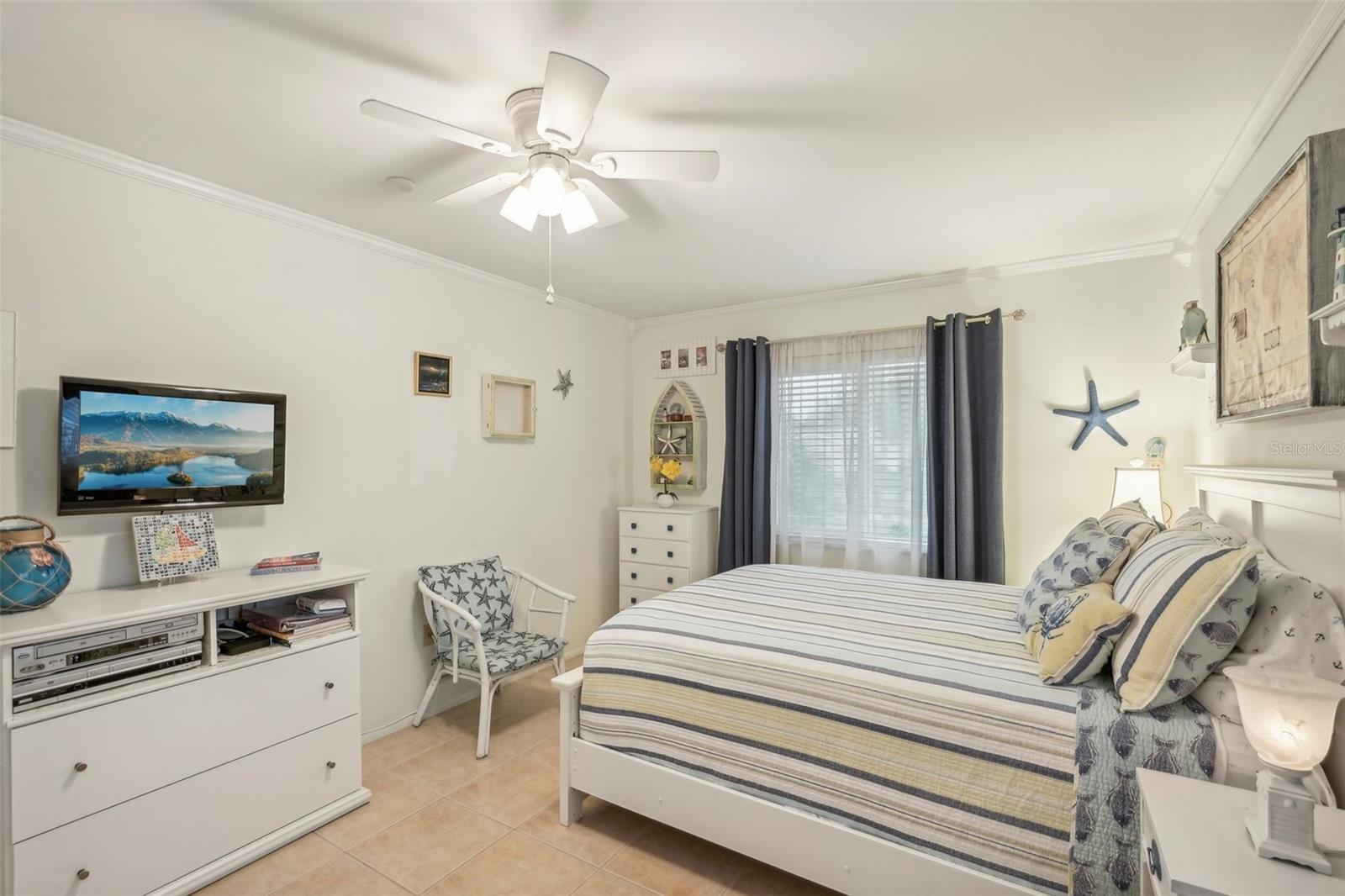 832 PINELAND AVE, VENICE, FL, 34285