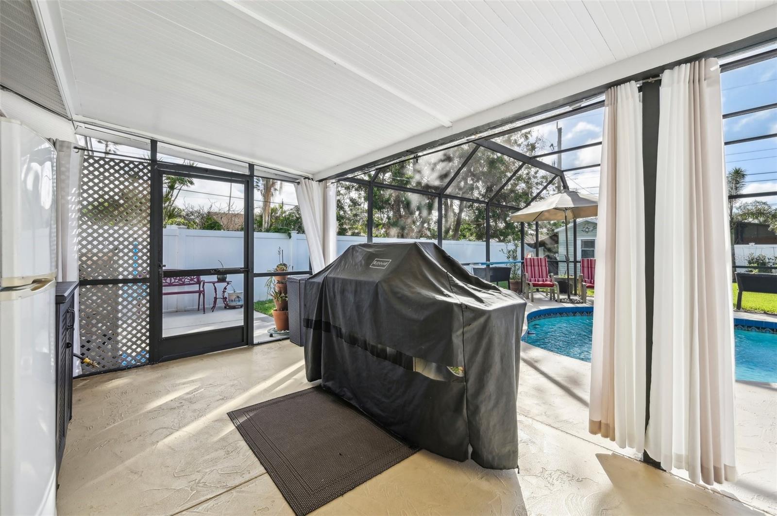 832 PINELAND AVE, VENICE, FL, 34285