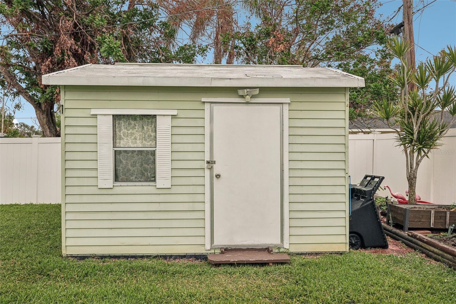 832 PINELAND AVE, VENICE, FL, 34285