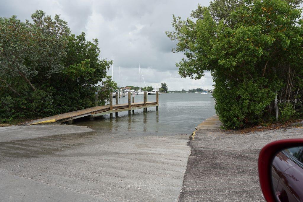 832 PINELAND AVE, VENICE, FL, 34285