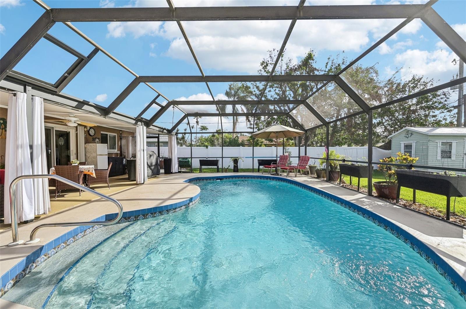 832 PINELAND AVE, VENICE, FL, 34285