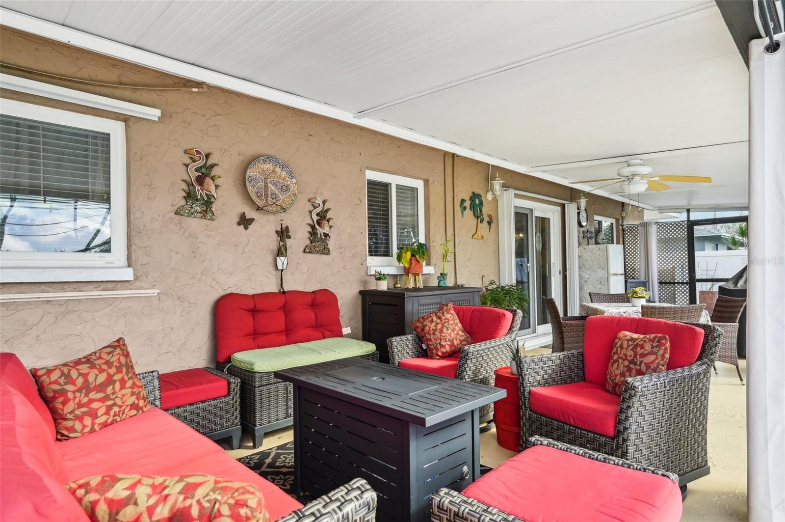 832 PINELAND AVE, VENICE, FL, 34285