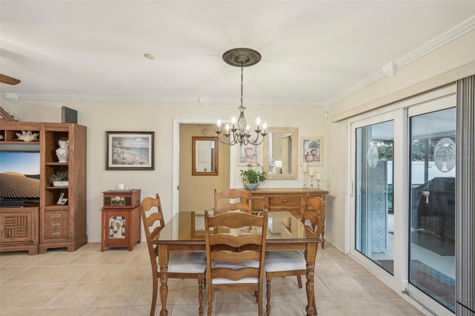 832 PINELAND AVE, VENICE, FL, 34285