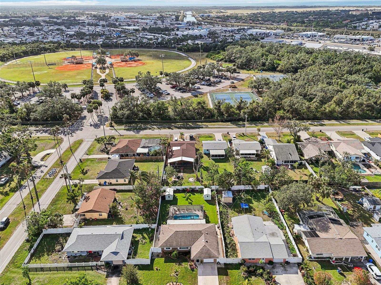 832 PINELAND AVE, VENICE, FL, 34285