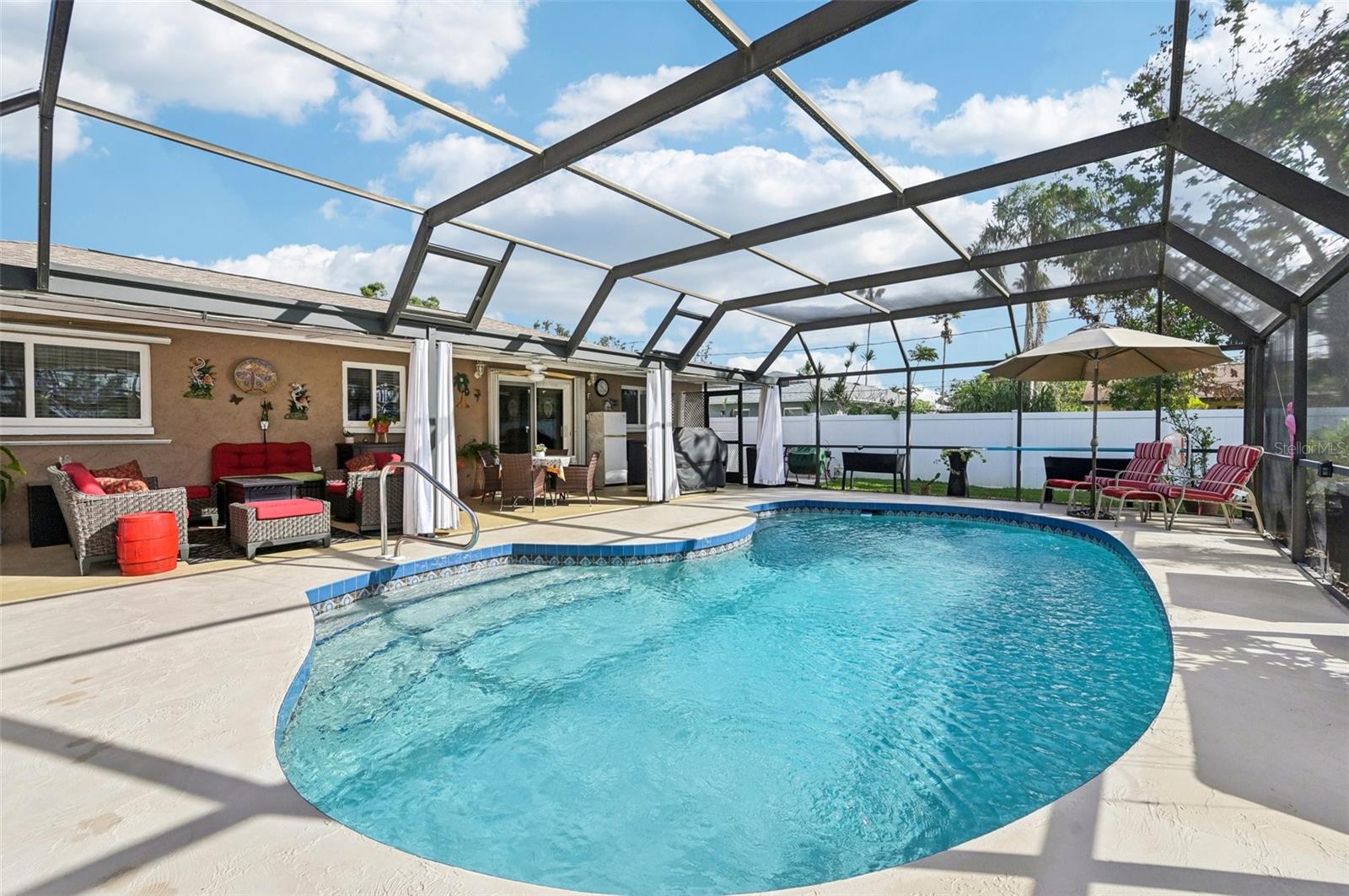 832 PINELAND AVE, VENICE, FL, 34285