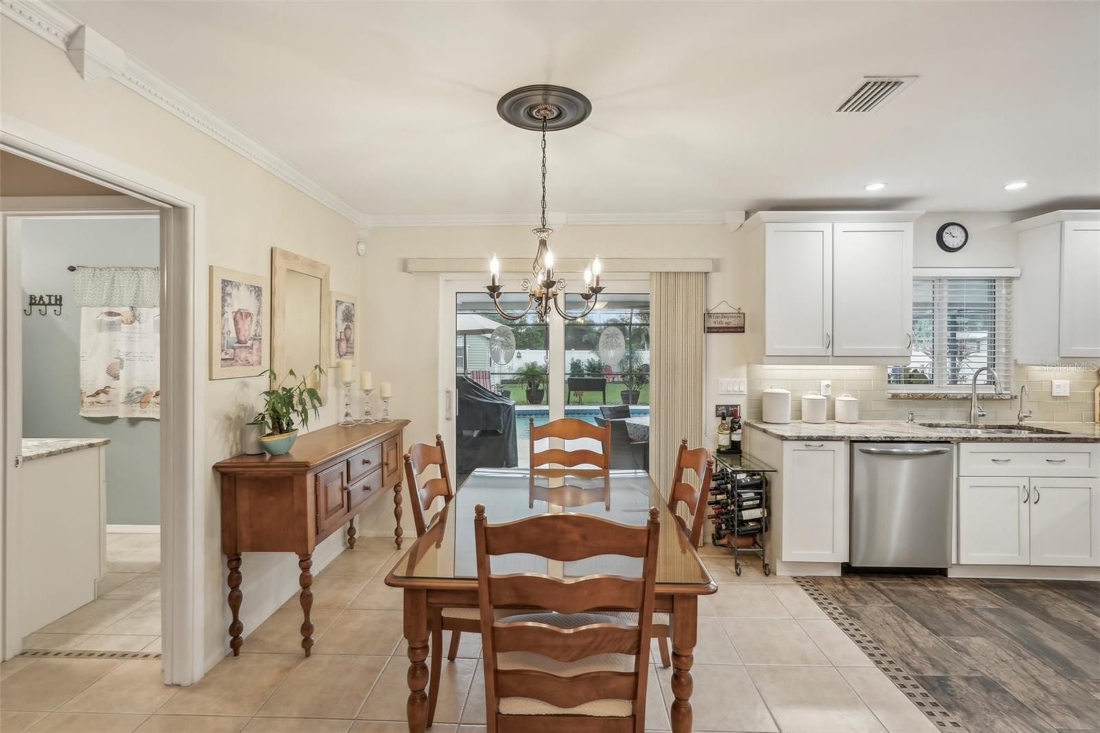 832 PINELAND AVE, VENICE, FL, 34285