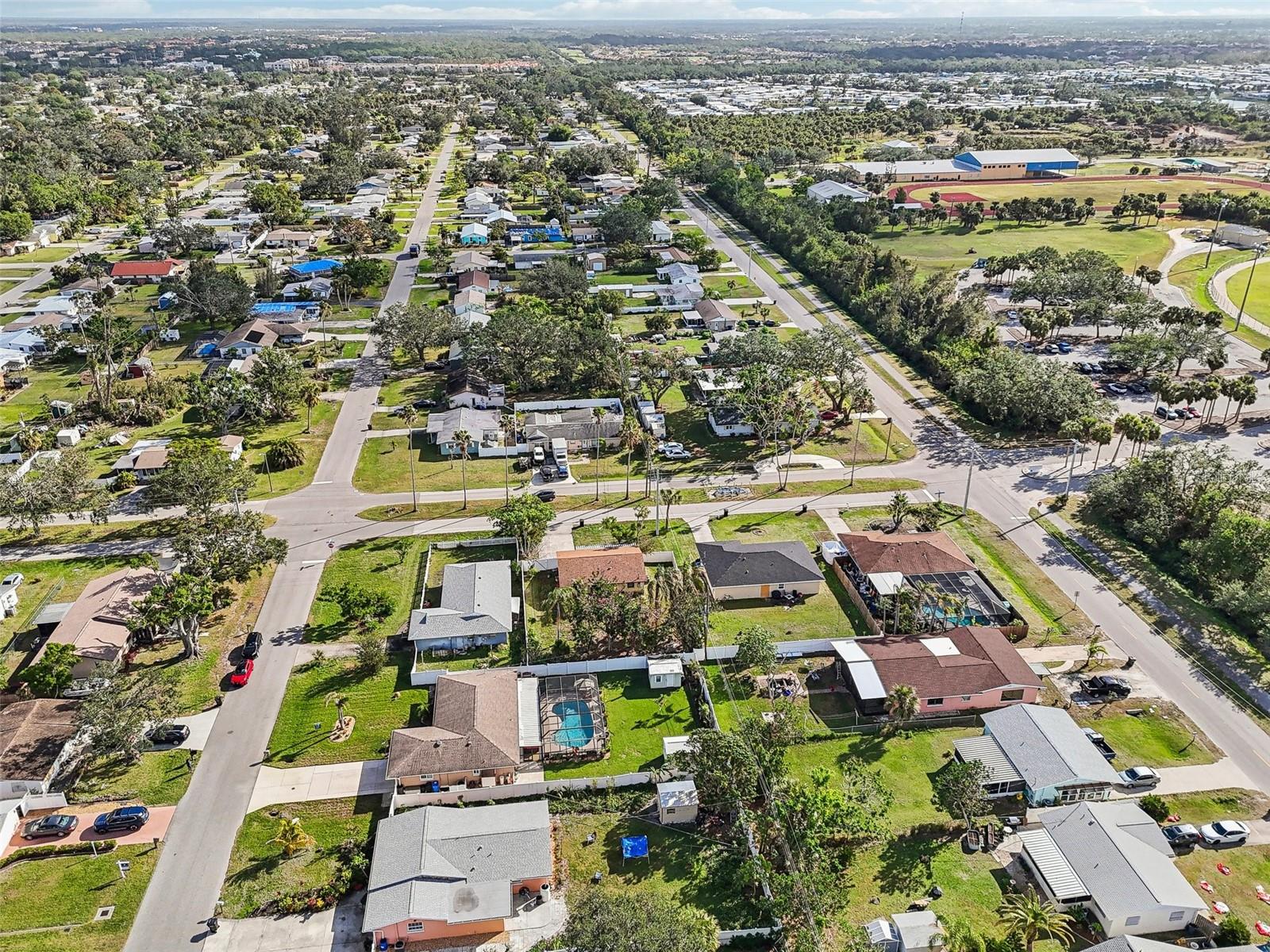 832 PINELAND AVE, VENICE, FL, 34285