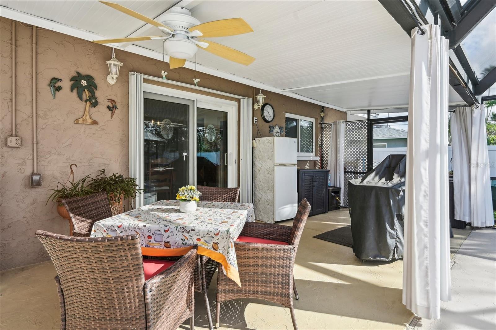 832 PINELAND AVE, VENICE, FL, 34285