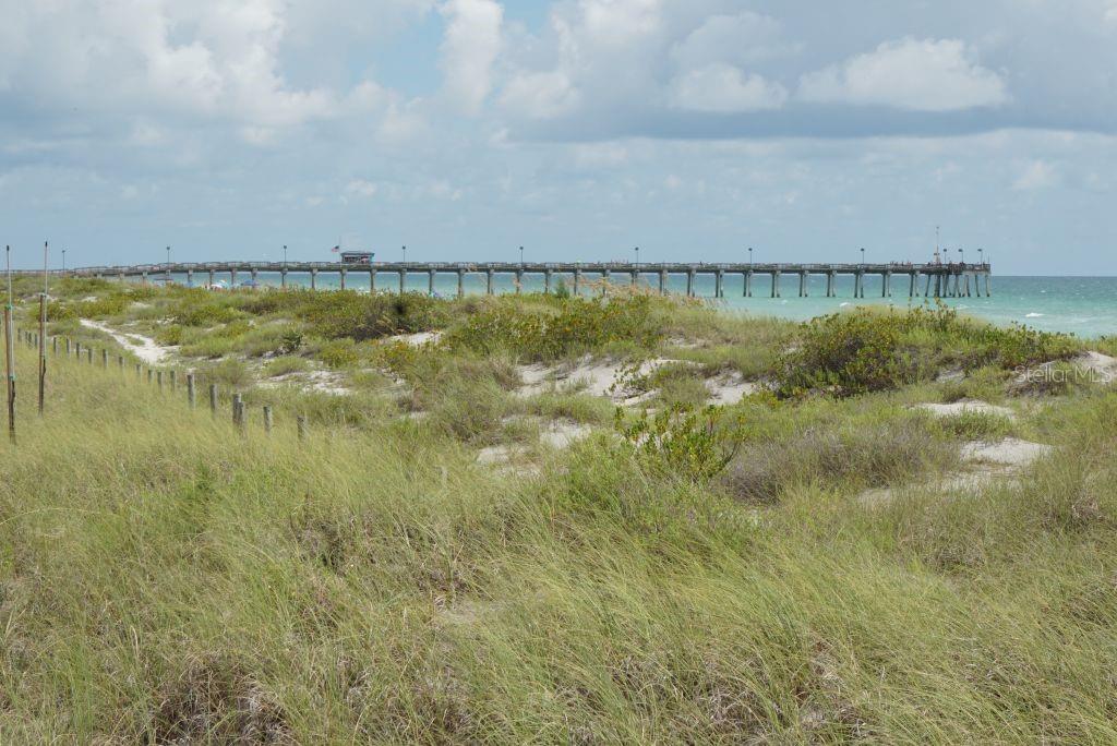 832 PINELAND AVE, VENICE, FL, 34285