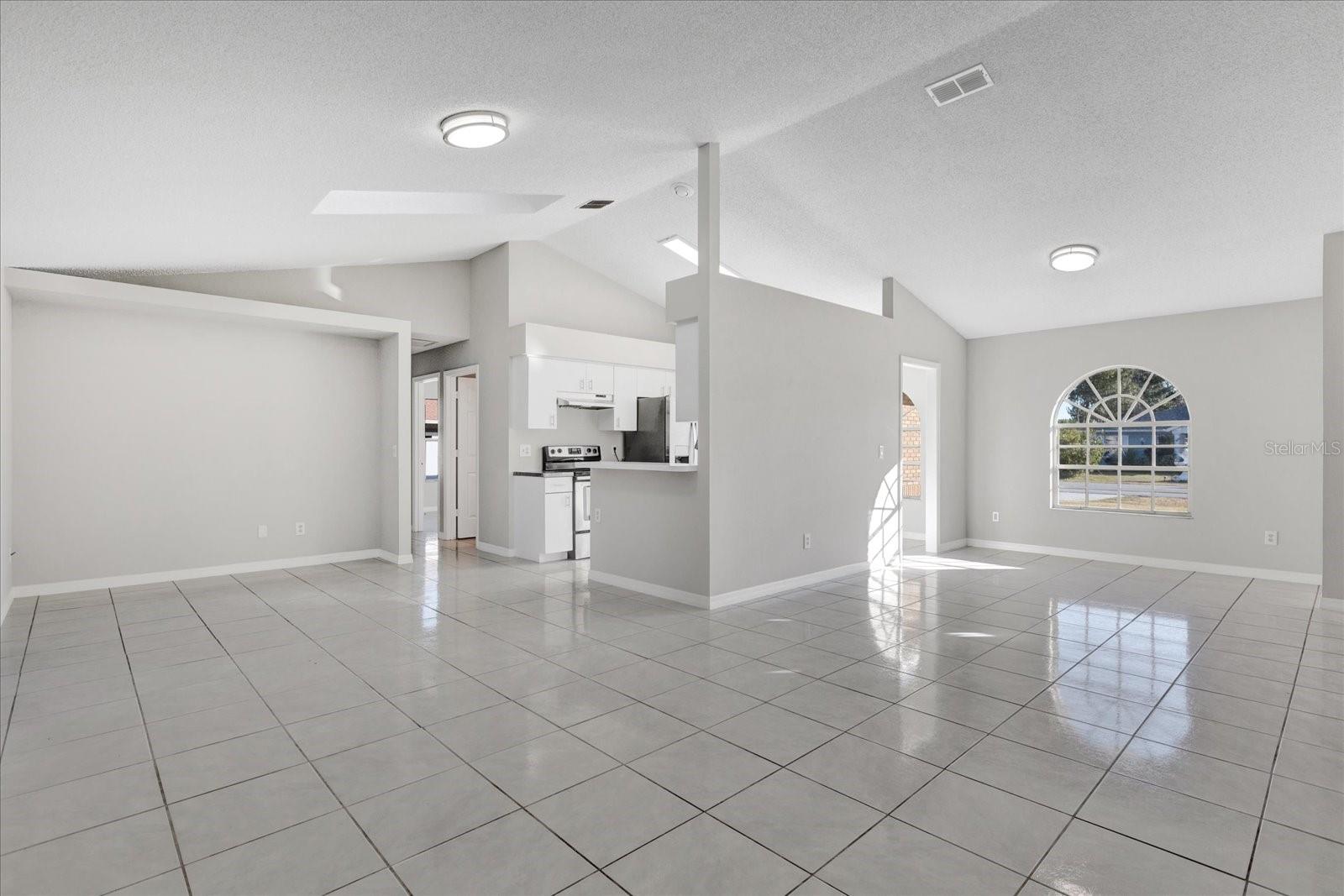2102 KINGSWOOD AVE, DELTONA, FL, 32725
