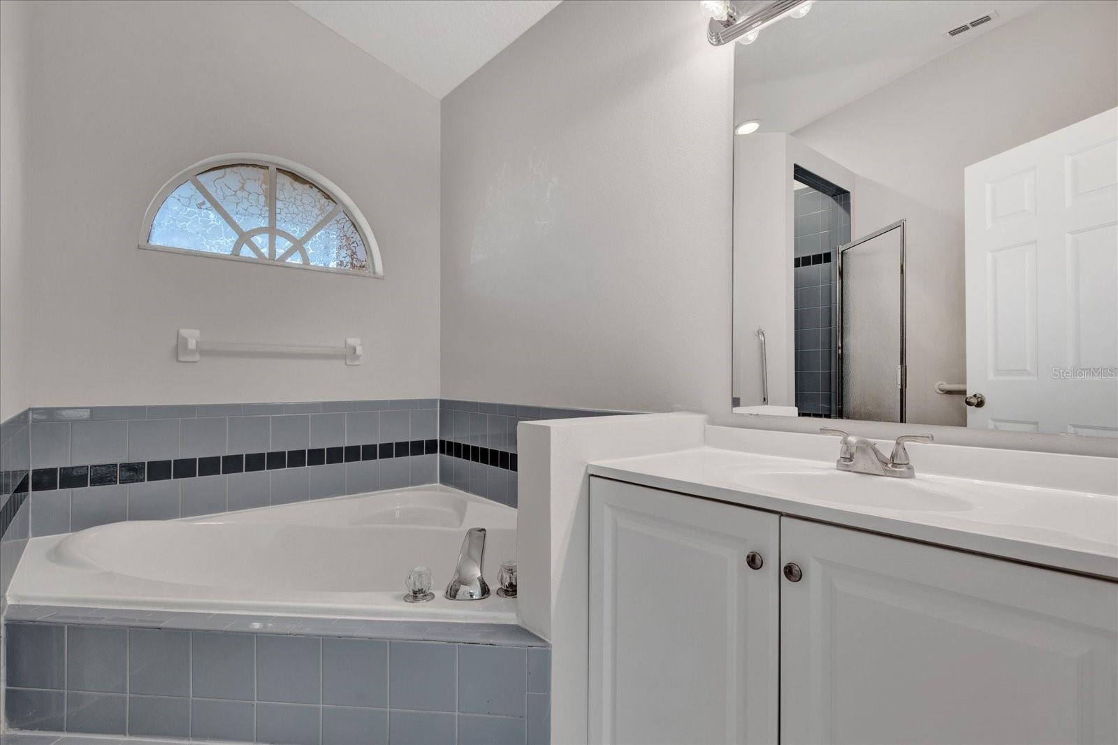 2102 KINGSWOOD AVE, DELTONA, FL, 32725