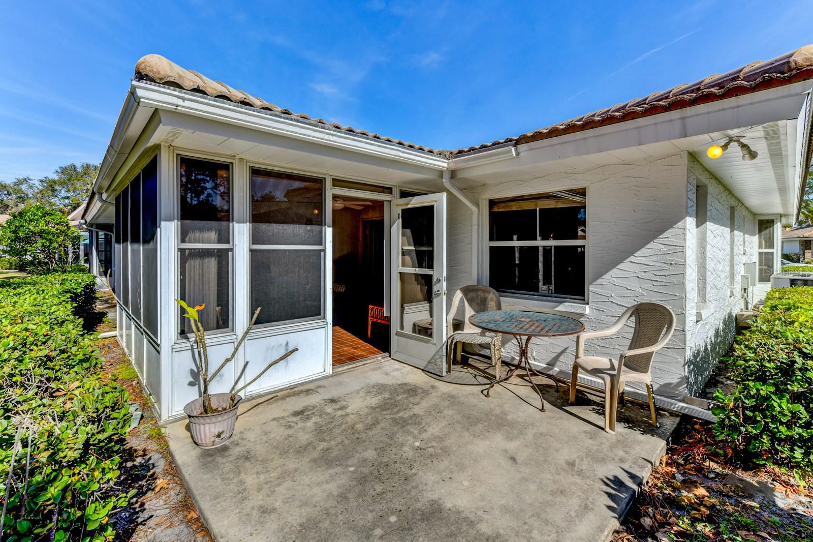 5604 GARDEN LAKES DR, BRADENTON, FL, 34203
