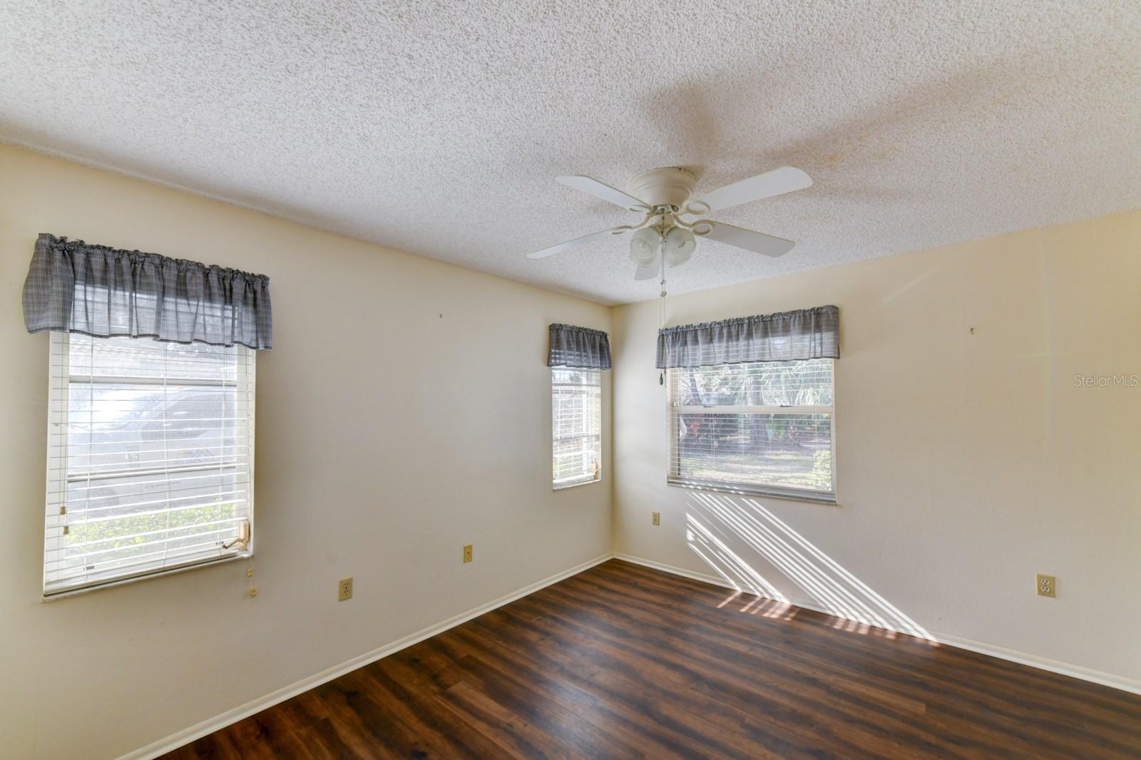 5604 GARDEN LAKES DR, BRADENTON, FL, 34203