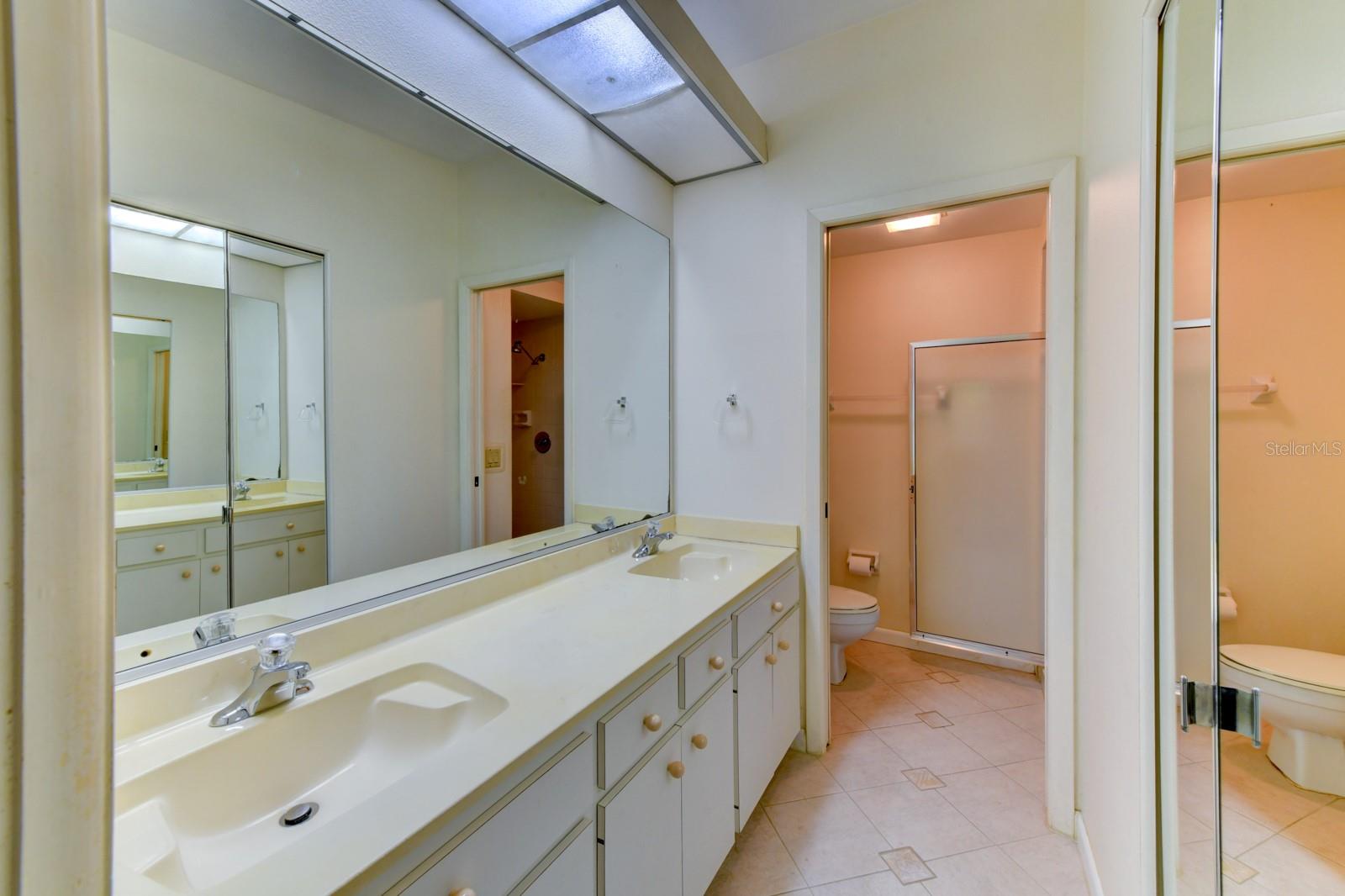 5604 GARDEN LAKES DR, BRADENTON, FL, 34203