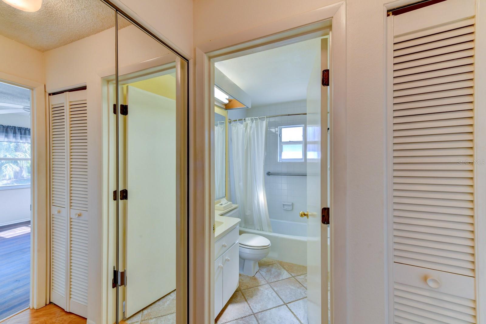 5604 GARDEN LAKES DR, BRADENTON, FL, 34203