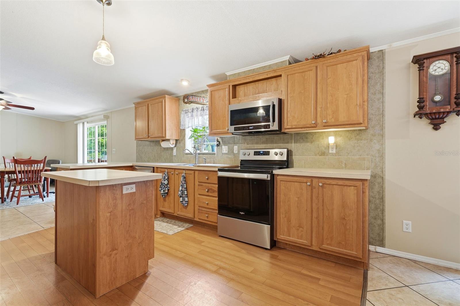 2691 E CENTER ST, INVERNESS, FL, 34453