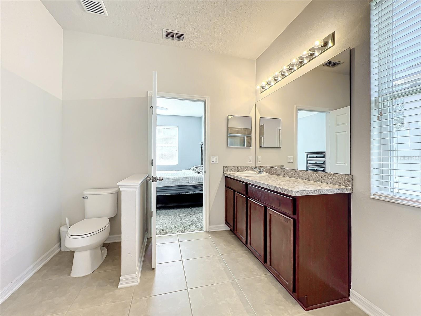 2703 LIMERICK CIR, GRAND ISLAND, FL, 32735