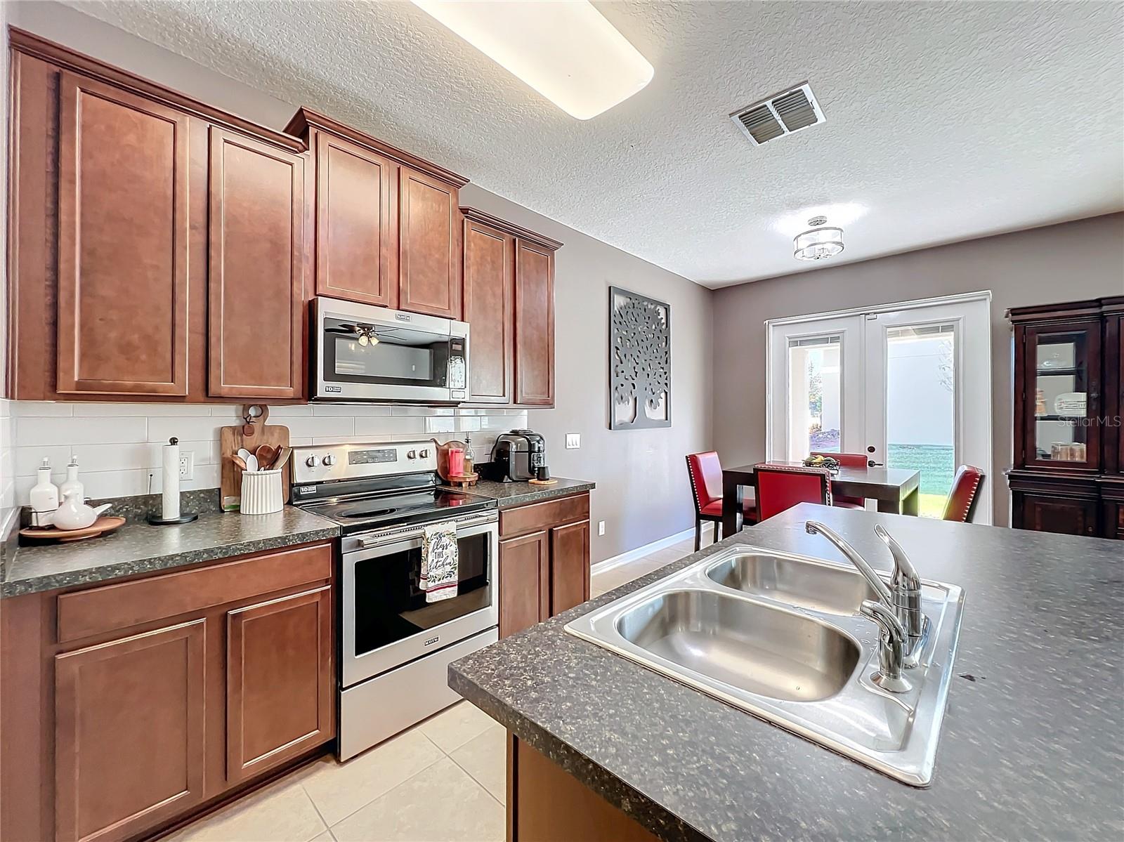 2703 LIMERICK CIR, GRAND ISLAND, FL, 32735