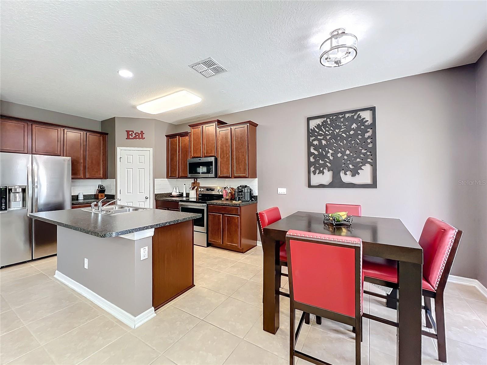 2703 LIMERICK CIR, GRAND ISLAND, FL, 32735