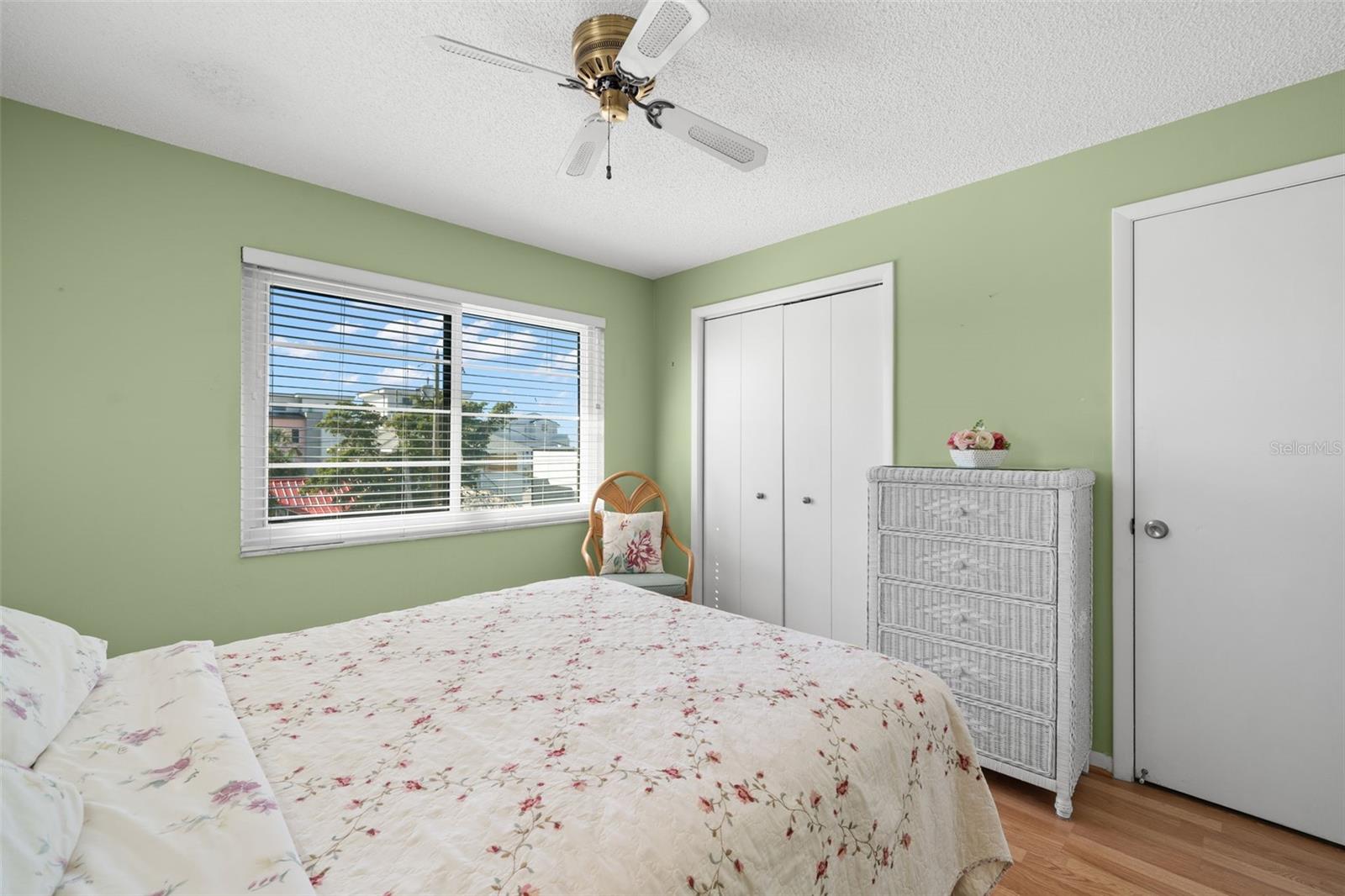 9901 1ST ST E #F, TREASURE ISLAND, FL, 33706