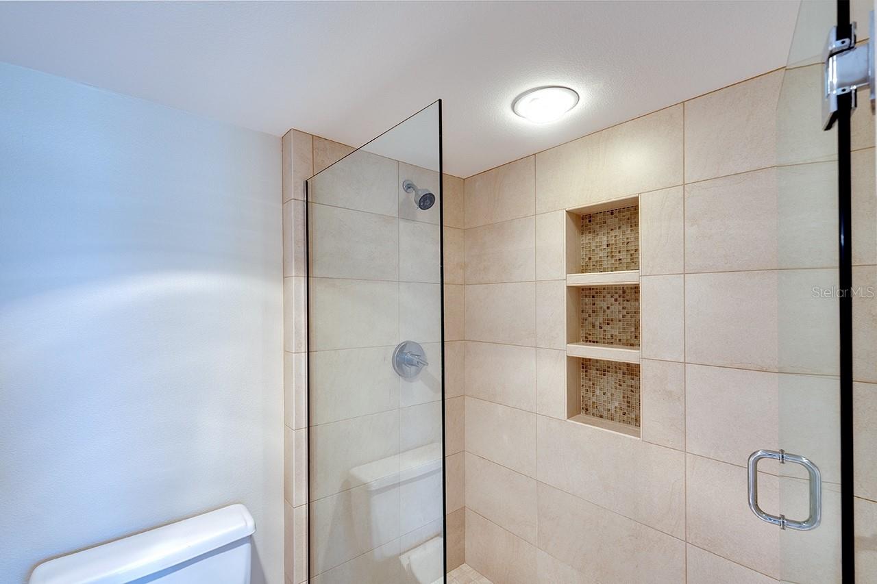 1085 GULF OF MEXICO DR #301, LONGBOAT KEY, FL, 34228