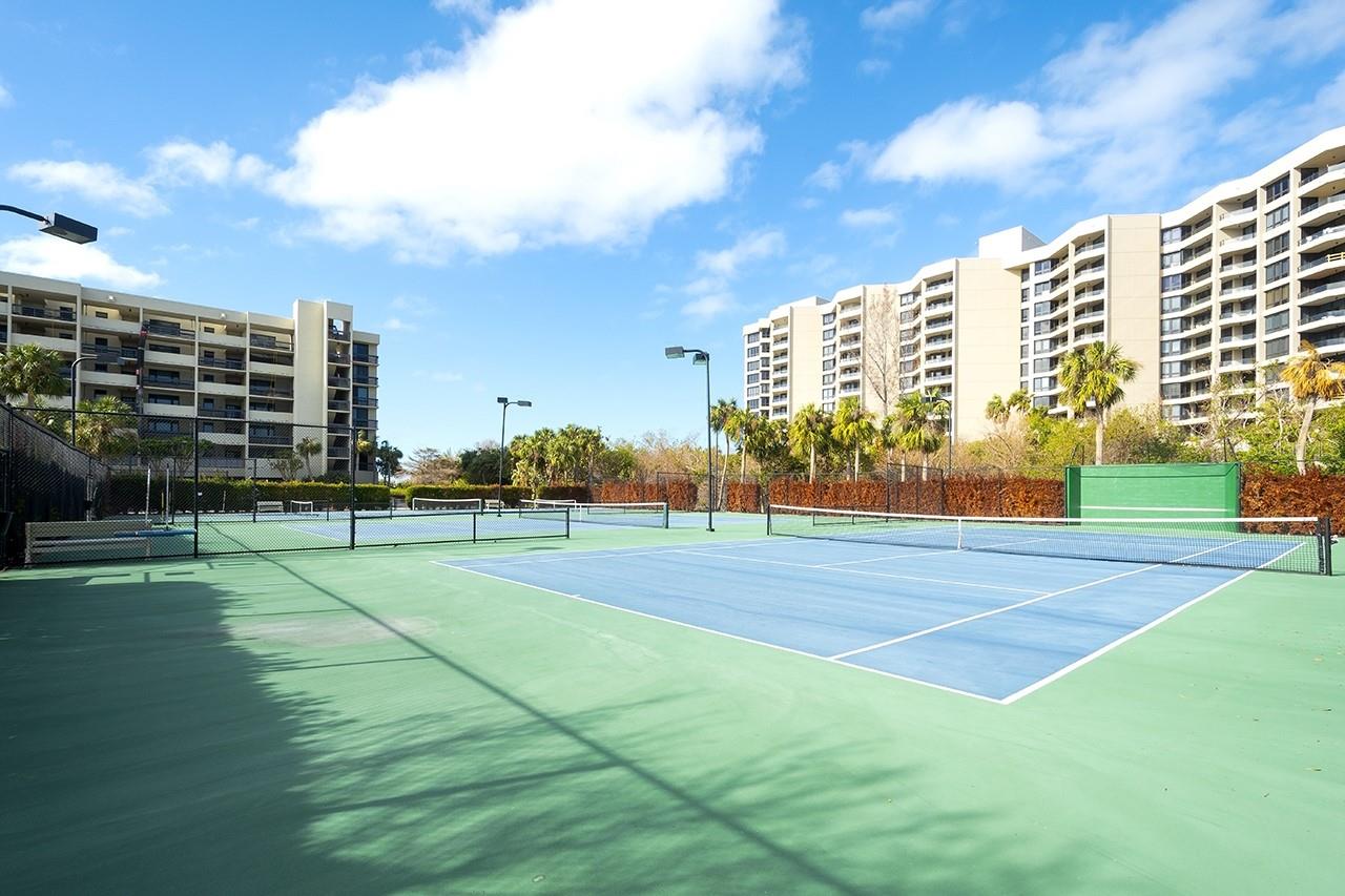 1085 GULF OF MEXICO DR #301, LONGBOAT KEY, FL, 34228