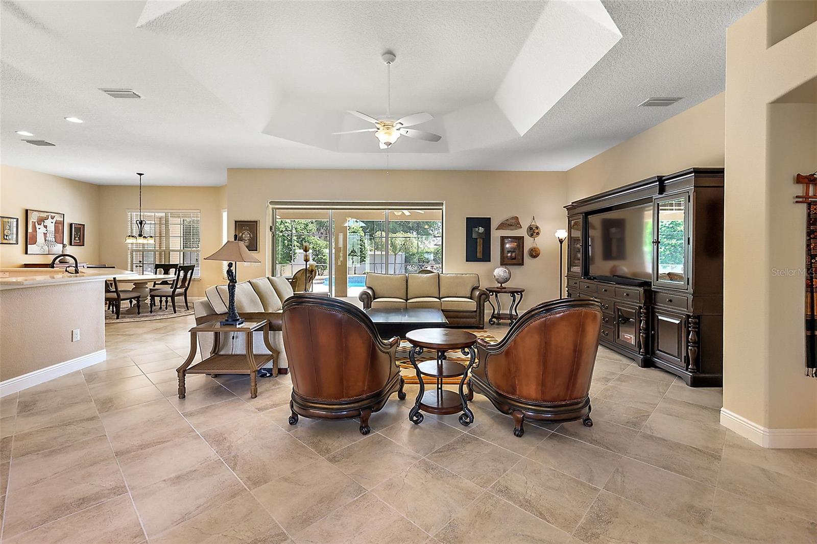 2126 LAKE RIDGE DR, THE VILLAGES, FL, 32162