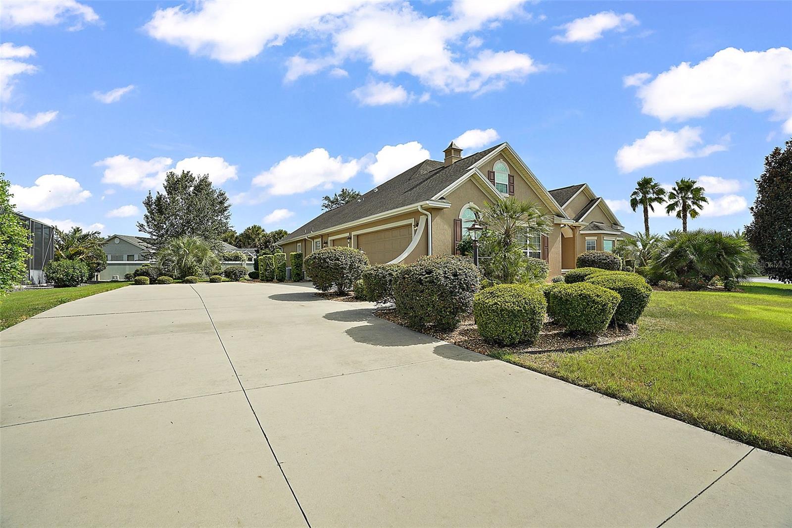 2126 LAKE RIDGE DR, THE VILLAGES, FL, 32162