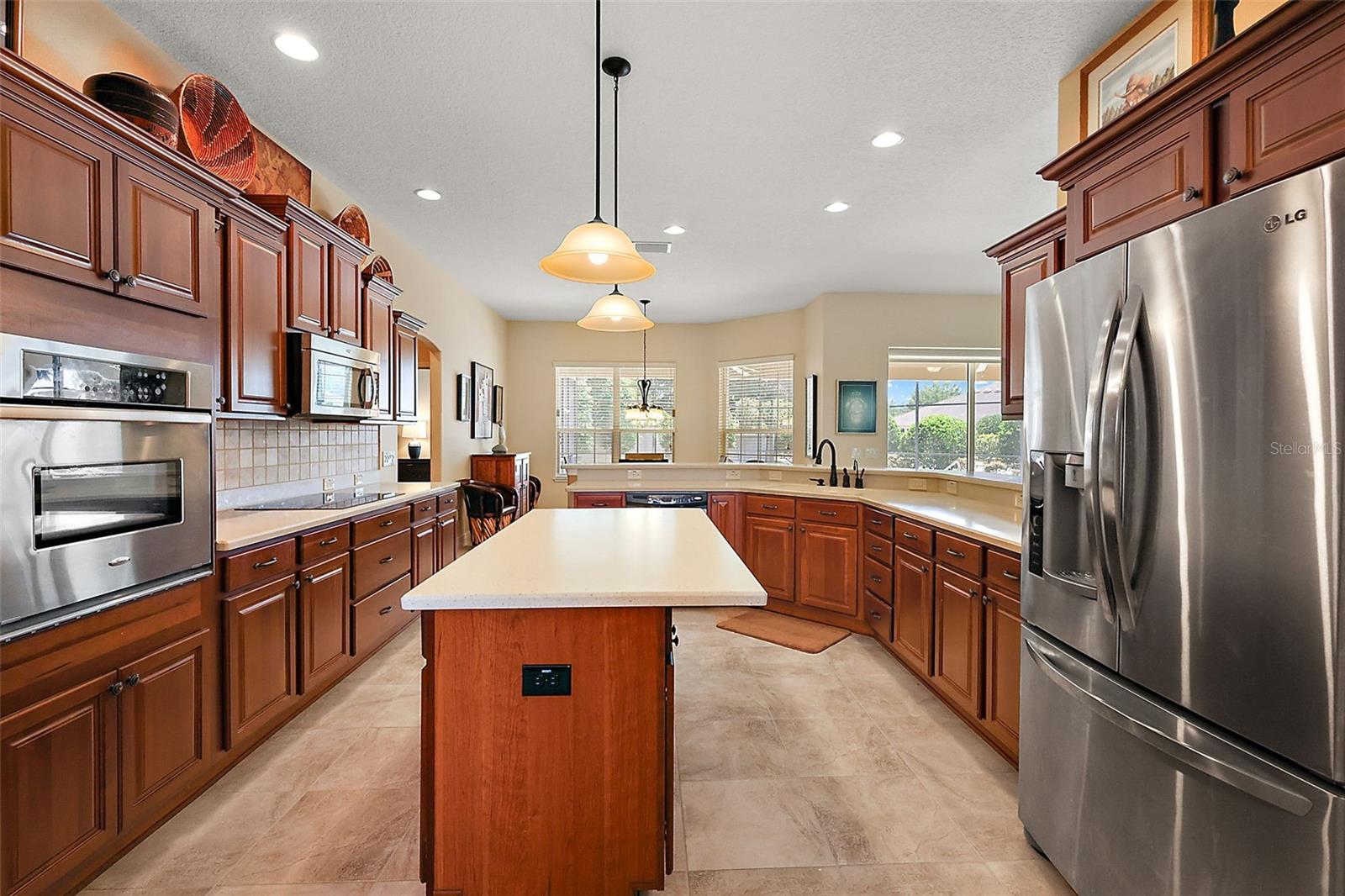 2126 LAKE RIDGE DR, THE VILLAGES, FL, 32162