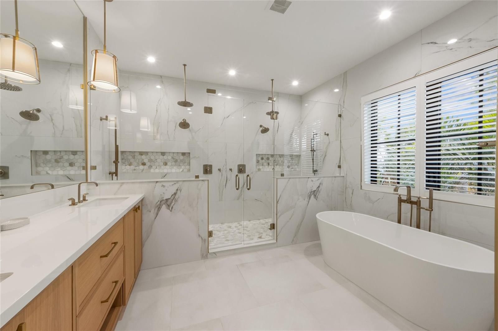 A4632102 Property Photo