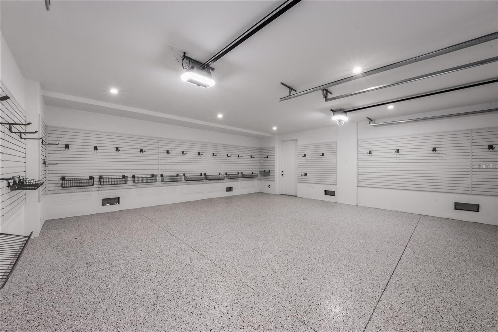 A4632102 Property Photo