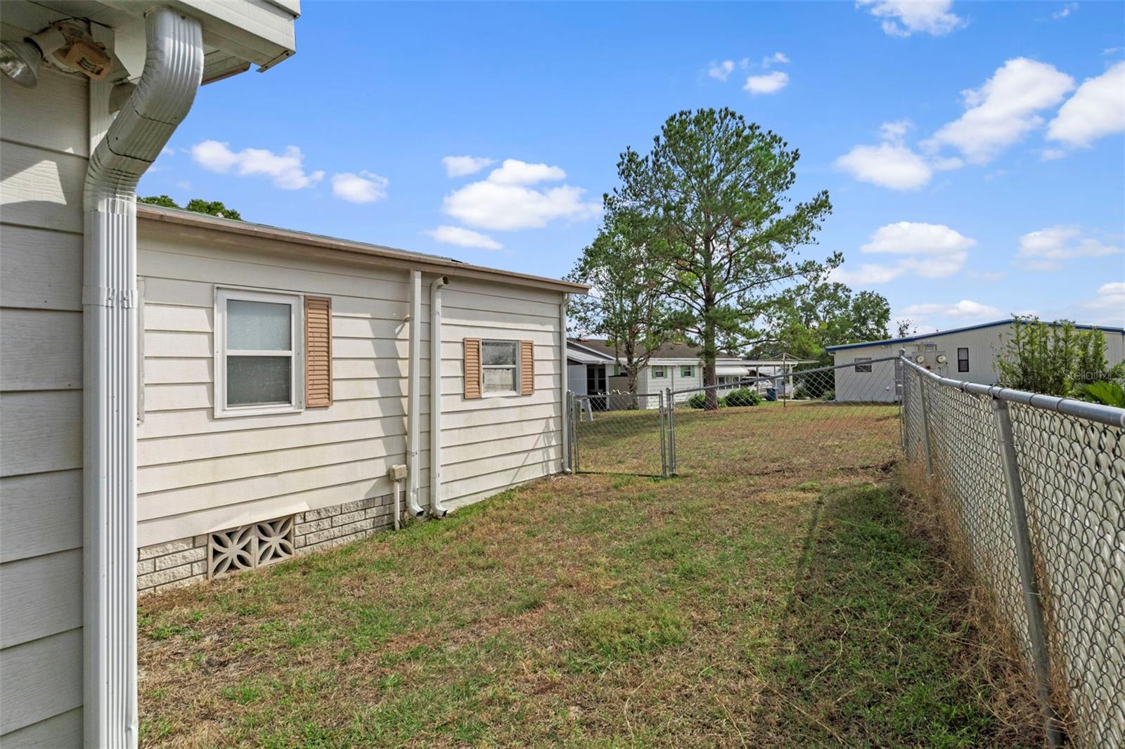 9046 CENTRAL AVE, BROOKSVILLE, FL, 34613