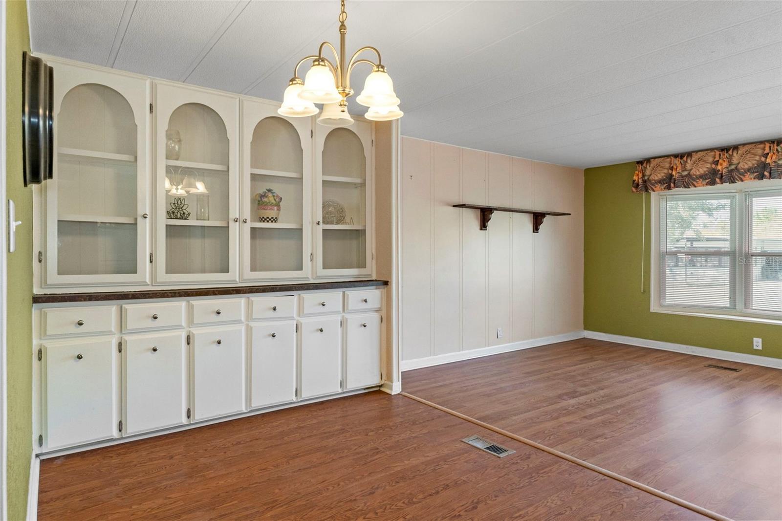 9046 CENTRAL AVE, BROOKSVILLE, FL, 34613